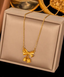 Lotus Shape Necklace